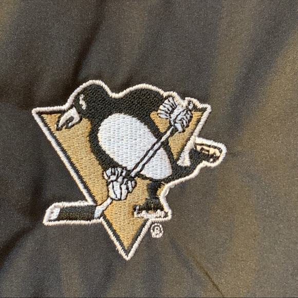 🆕  PITTSBURGH PENGUINS Black Embroidered Vest - Picture 6 of 13